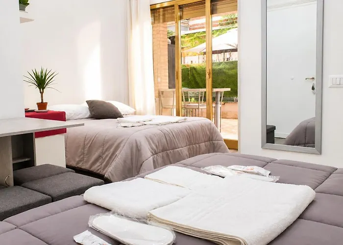 Aurelia Garden - Ergife, Vatican, San Pietro Apartment